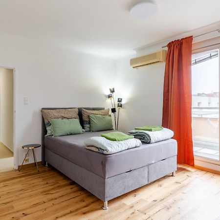 10 Minutes To City Centre And Next To Wien Hbf And Easy From Airport Extérieur photo