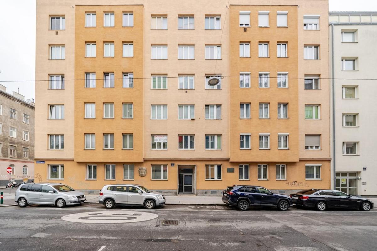 10 Minutes To City Centre And Next To Wien Hbf And Easy From Airport Extérieur photo